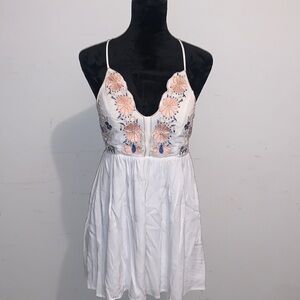 White Embroidered Floral Sun Dress.
Spring/Summer